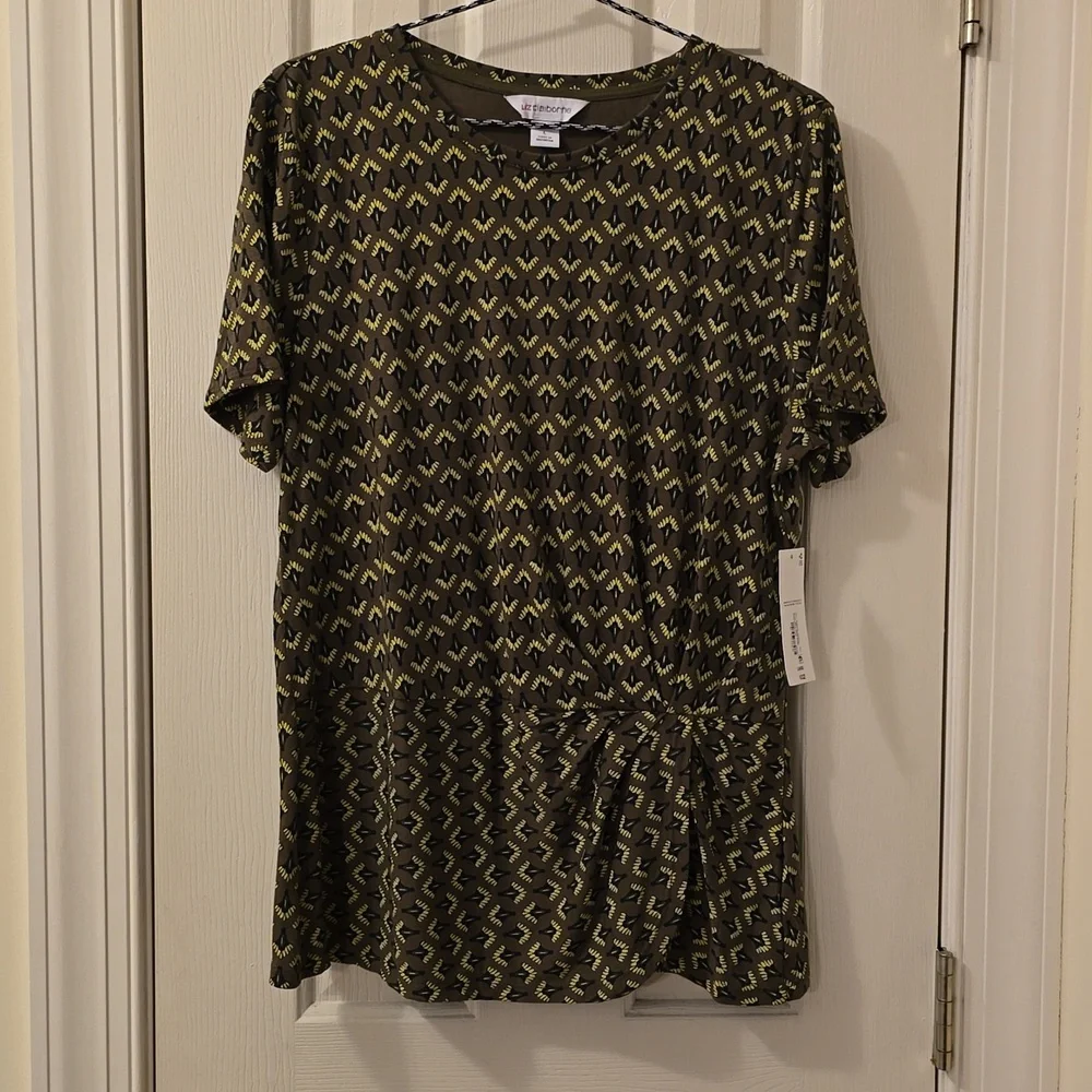 LIZ CLAIBORNE WOMEN'S OLIVE GREEN FLOWERED SHORT SLEEVE TOP SIZE LARGE